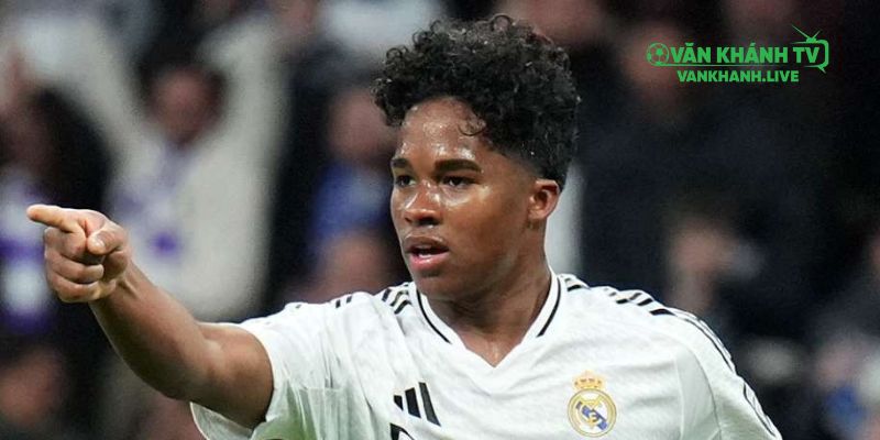 Endrick chính thức nhận số áo No.9 tại Real Madrid, một vinh dự lớn.
