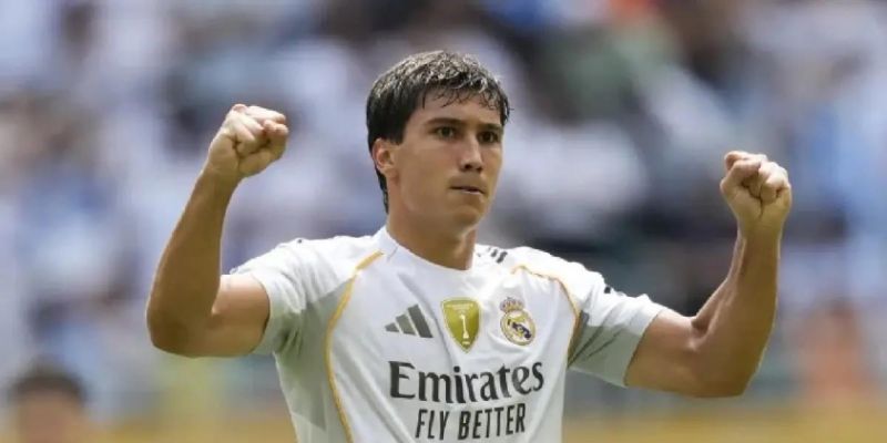 Real Madrid gia hạn với Gonzalo García