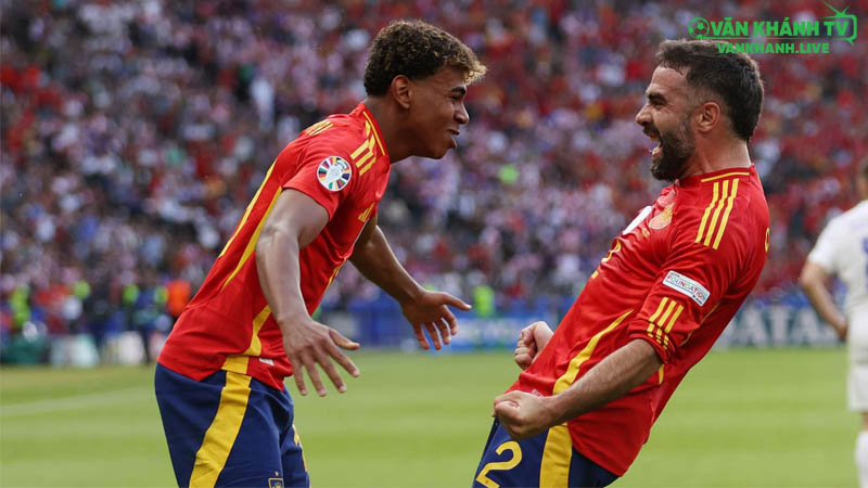 Lamine Yamal ăn mừng bàn thắng, khẳng định tài năng vượt trội của mình.