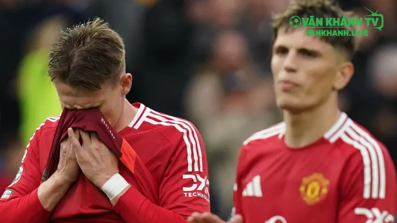 Oliver Glasner và Unai Emery là những ứng viên tiềm năng thay Amorim ở Old Trafford.