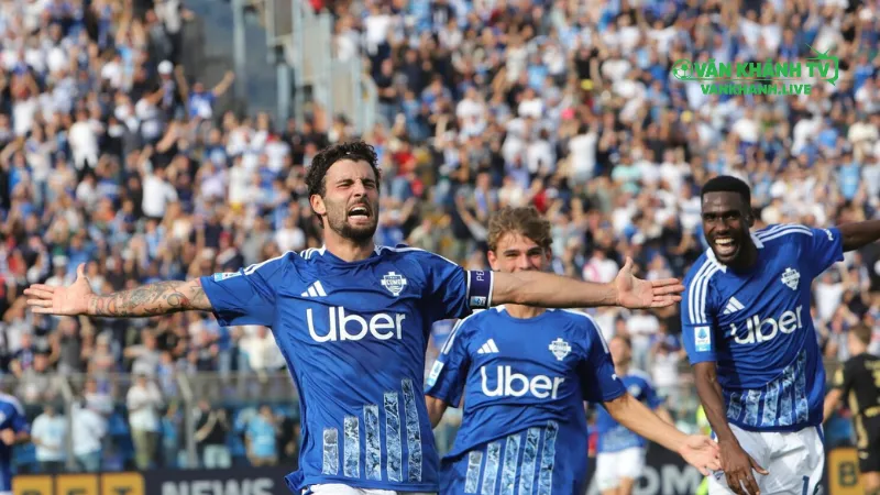 HLV Fabregas và các học trò Como đặt mục tiêu tận dụng lợi thế sân nhà.