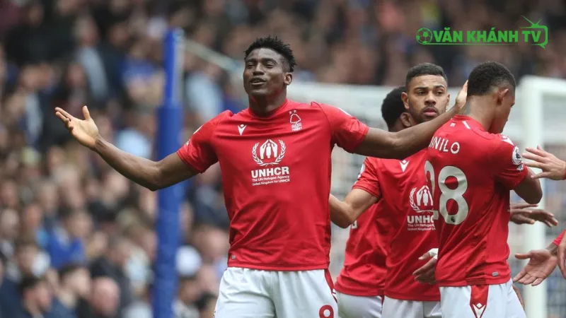 Nottingham cần tìm lại phong độ để đối đầu với Swansea tại Cúp Liên đoàn.